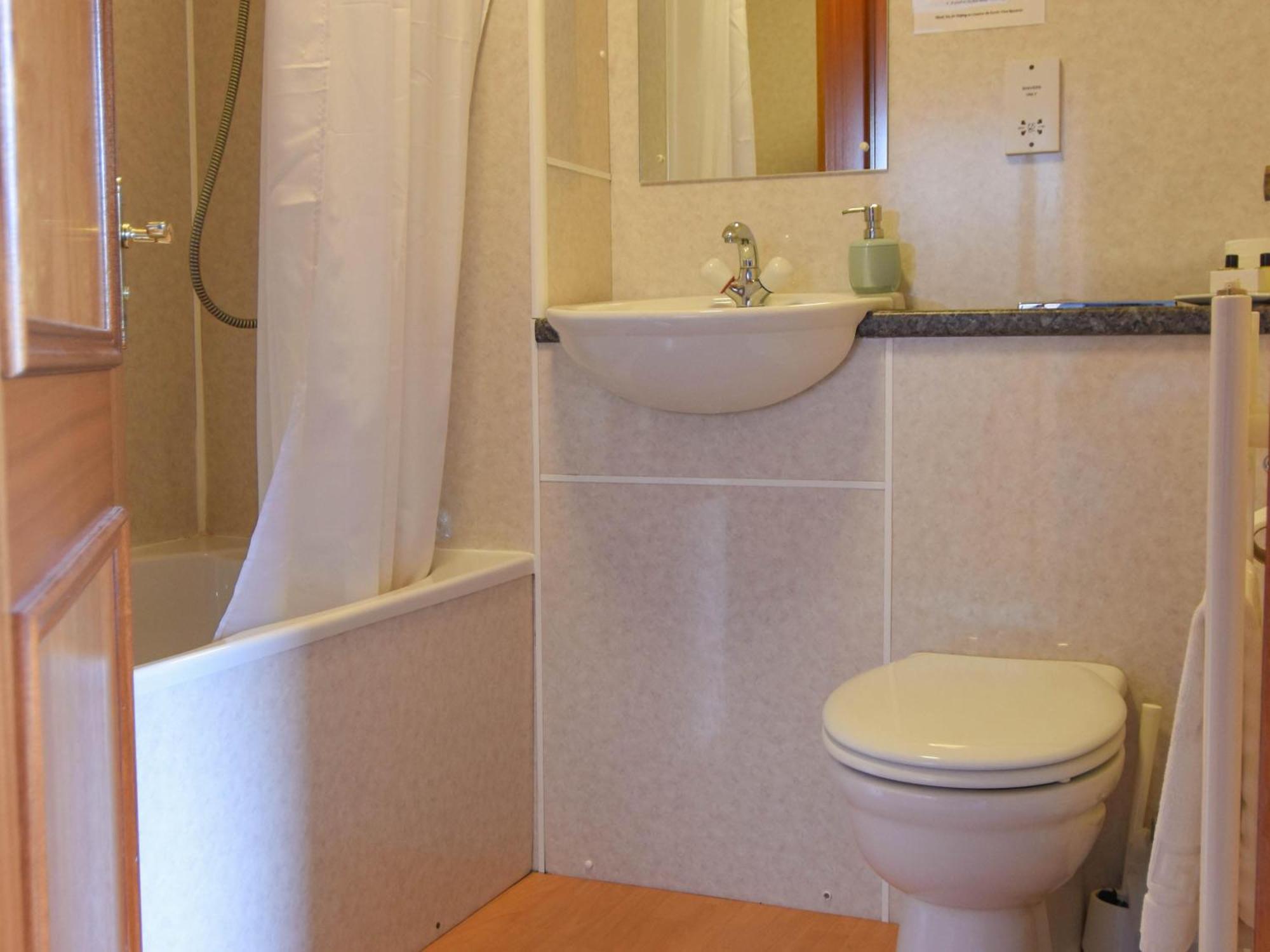 Findlay'S Hotel Fraserburgh Room photo